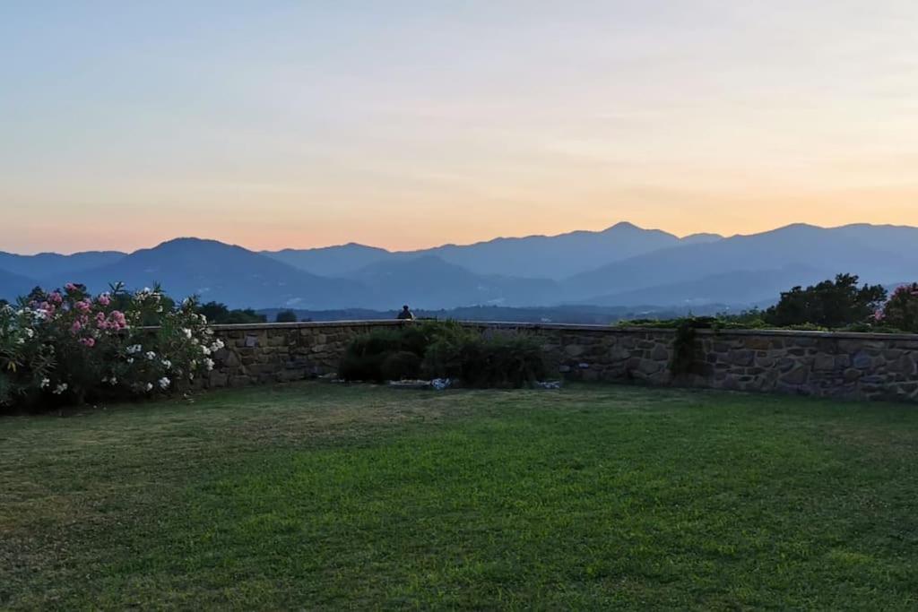 Appartamento La Mimosa Monti di Licciana Nardi Bagian luar foto